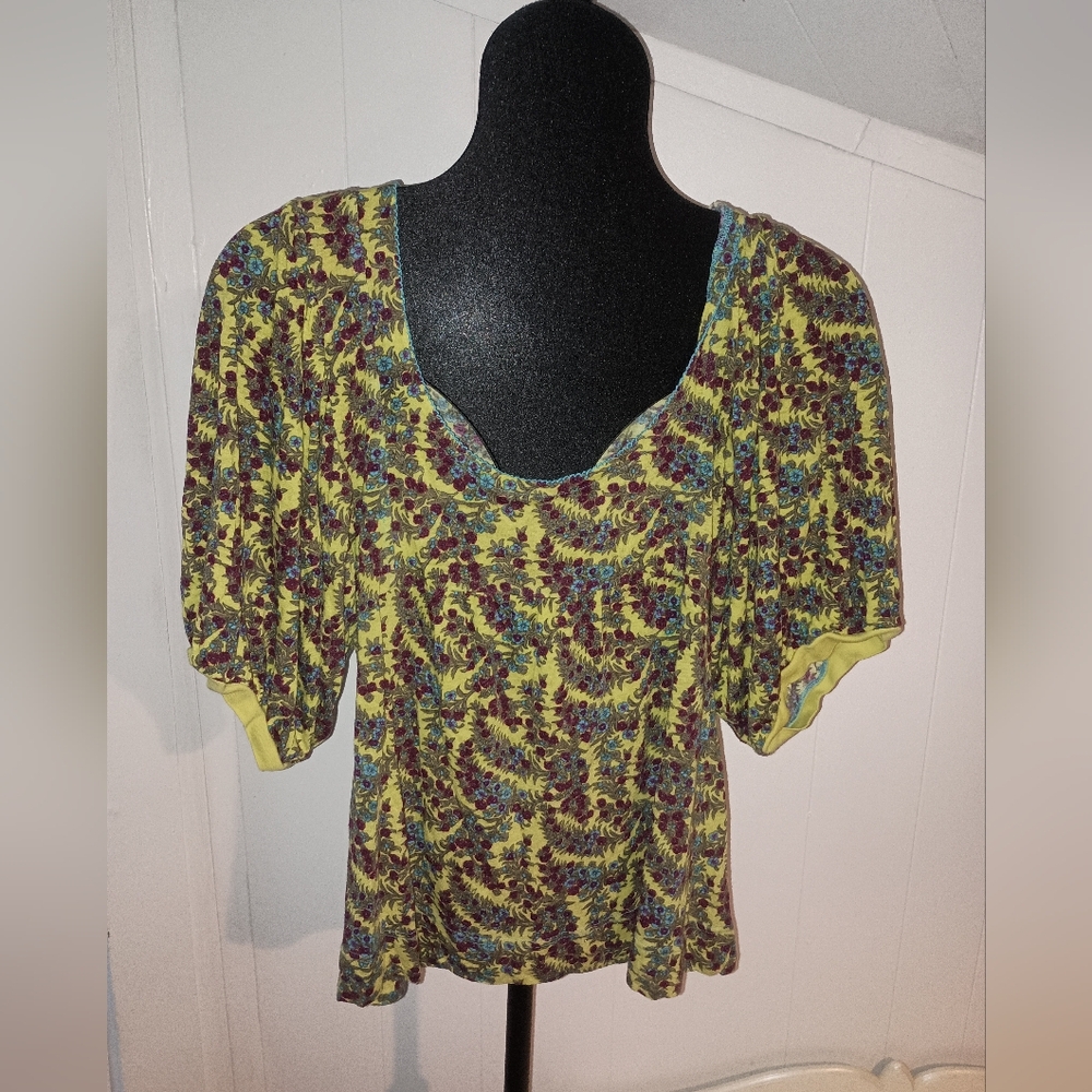 Free people top small